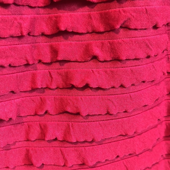 Beautiful ruby dress - Picture 4 of 5